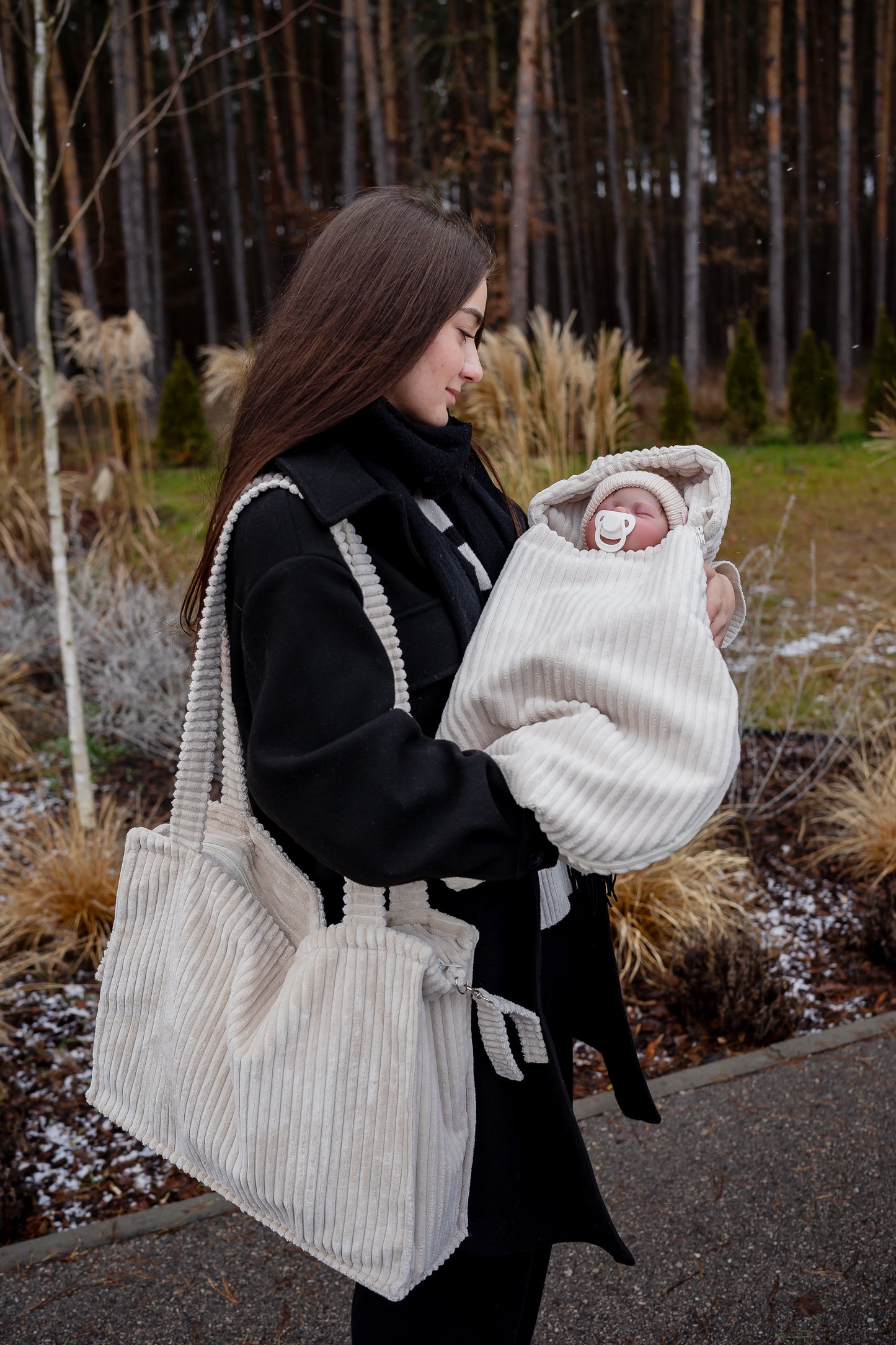 Duo Sortie Bébé Velours d'Amour | Nid d’ange cosy & Sac à langer assortis | Tons Neutres